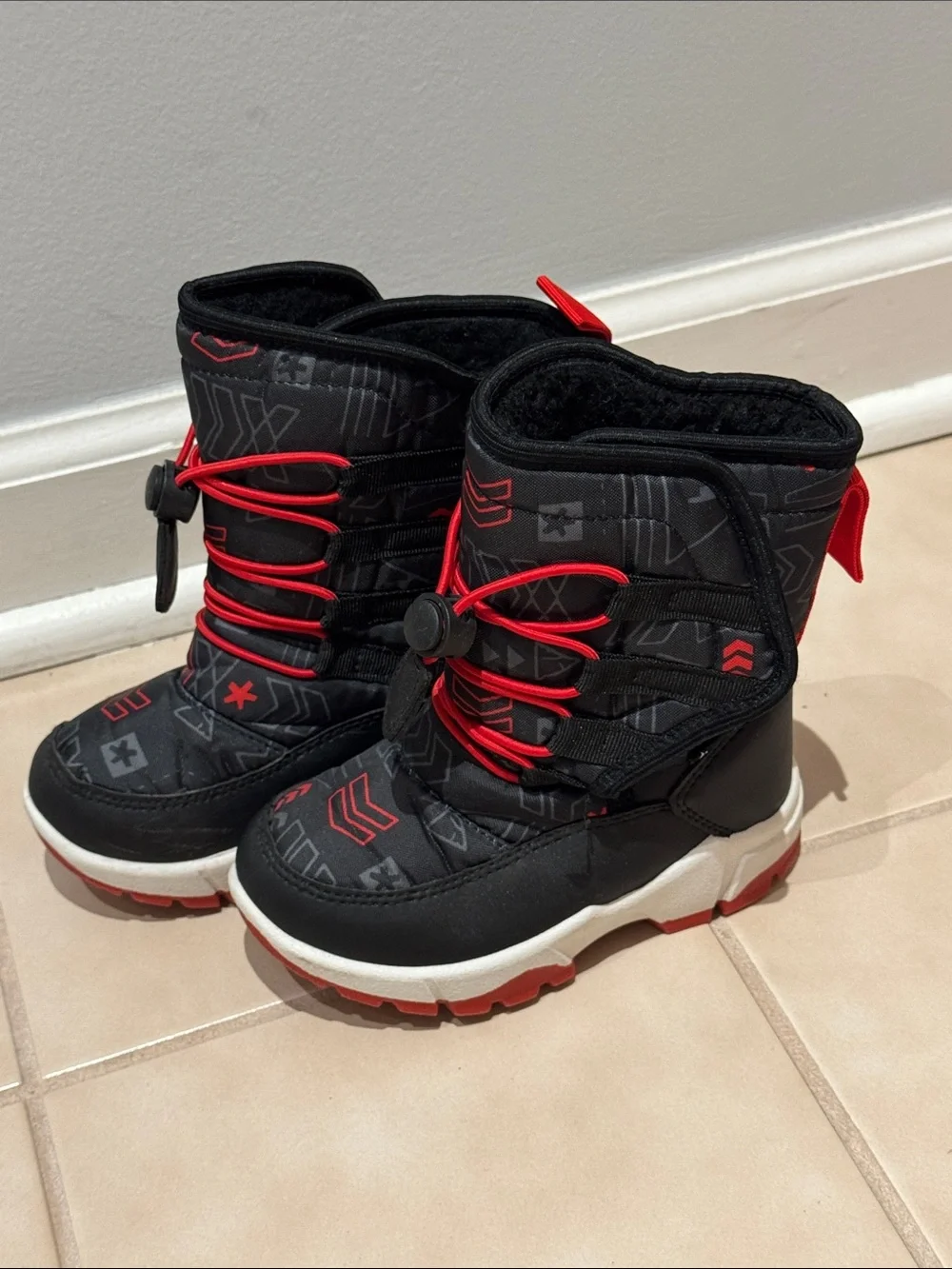 CIOR Winter Snow Boots - Red/Black size 6